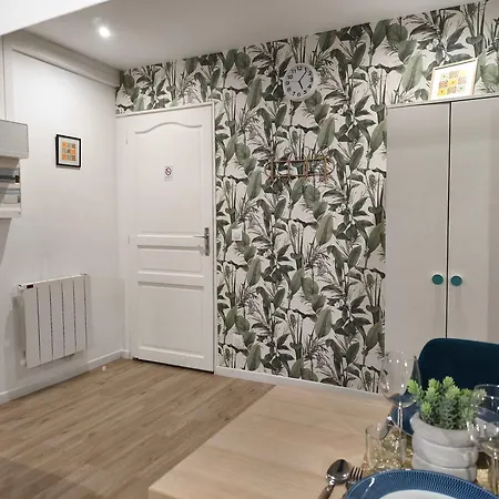 Chic With Parking In